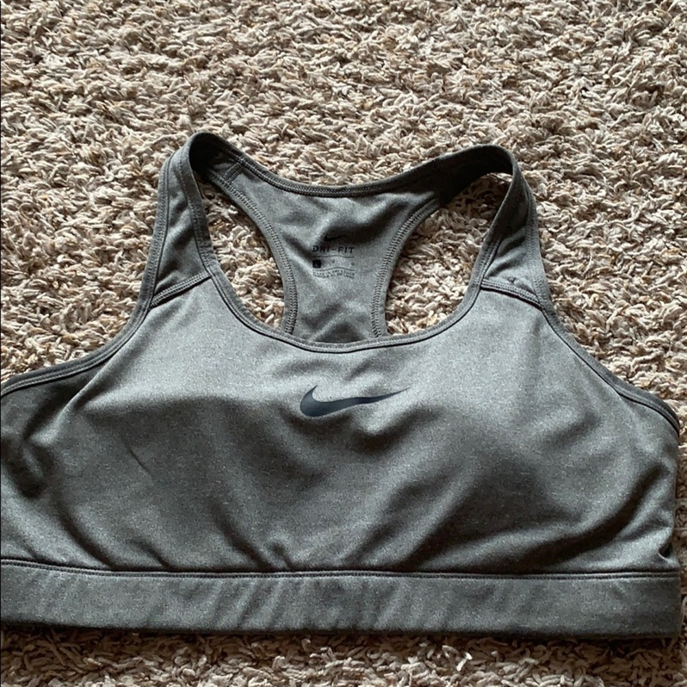 Women’s Nike Sports Bra Size Large Gray.